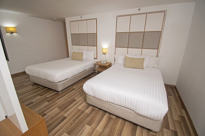 Room 16 of 50