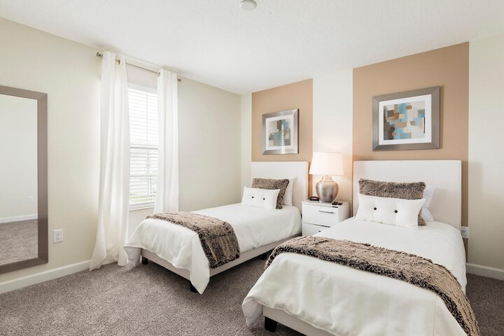 Room 2 of 31