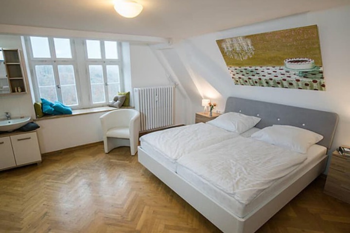 Room 13 of 67