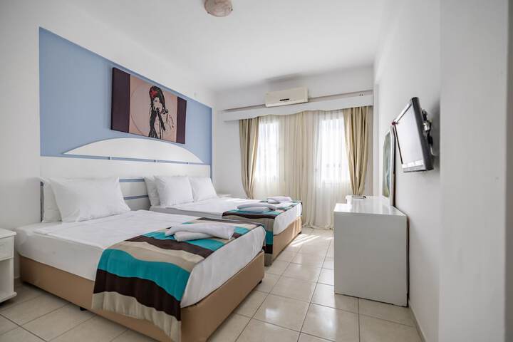 Room 4 of 34