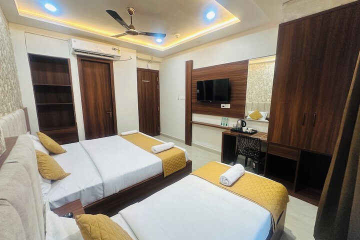 Room 14 of 74