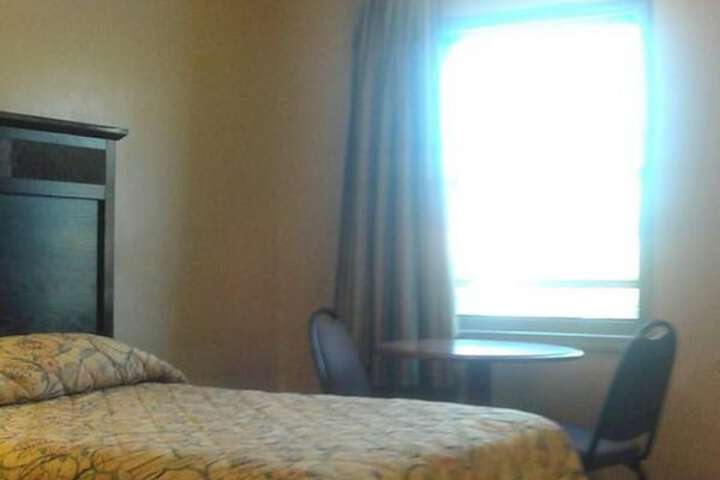Room 2 of 8
