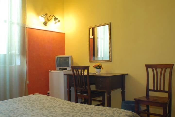 Room 6 of 41