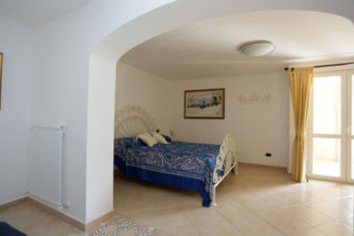 Room 11 of 14