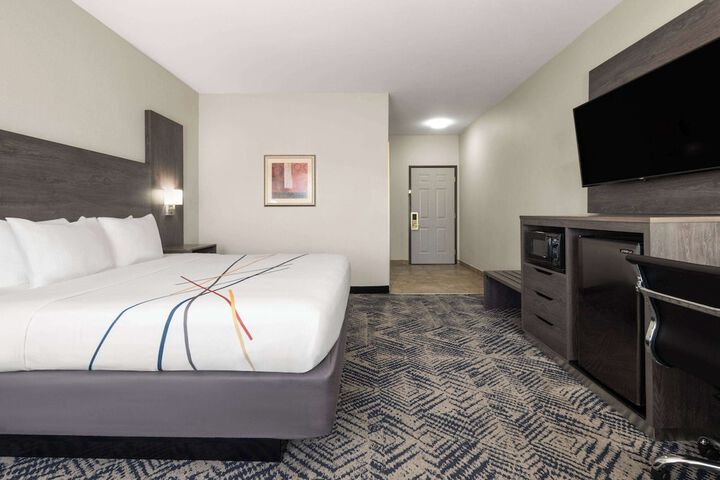 1 King Bed Accessible Room Roll in Shower (12 of 20)
