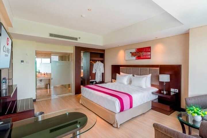 Room 33 of 72