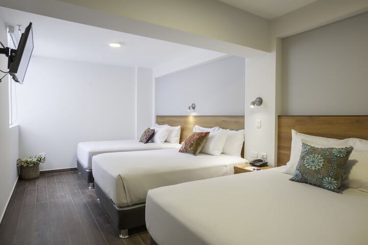 Room 6 of 36