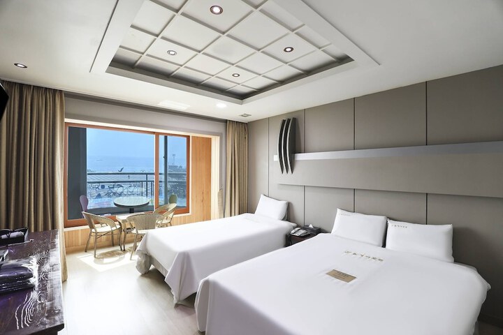 Room 20 of 47