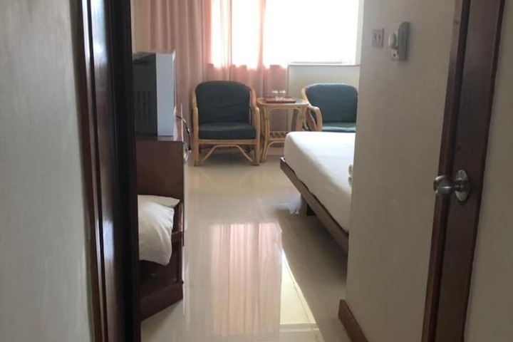 Room 9 of 23
