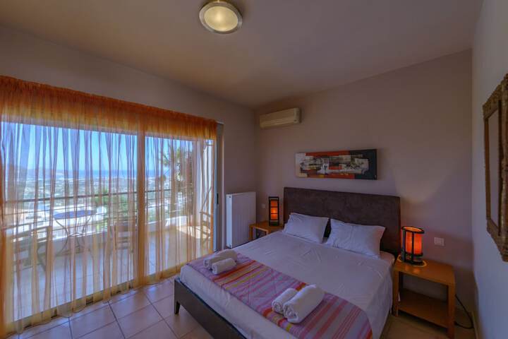 Room 4 of 31