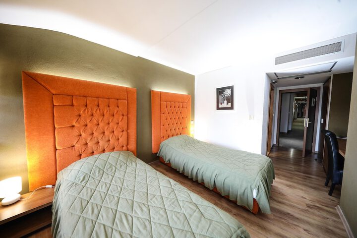 Room 7 of 54