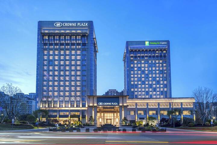 Hotel 70 of 72