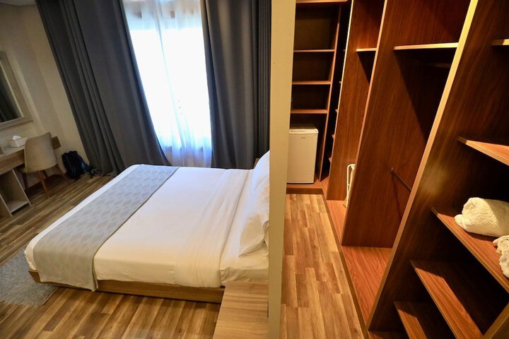 Room 54 of 147