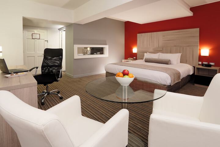 Room 7 of 212
