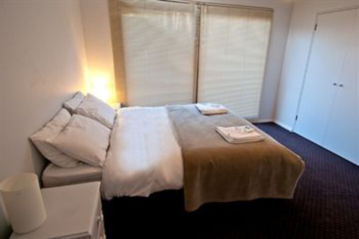 Room 26 of 191