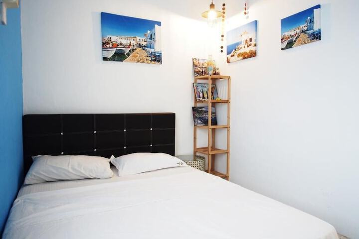 Room 8 of 22