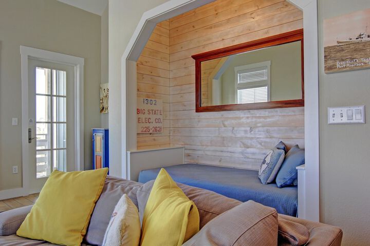 Room 12 of 27
