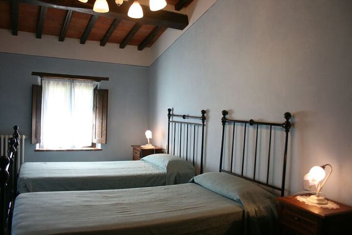 Room 6 of 26