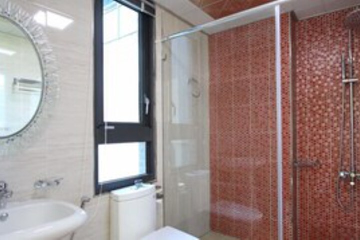 Room 3 of 24