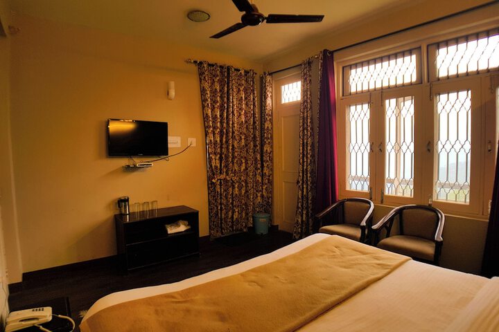 Room 12 of 81