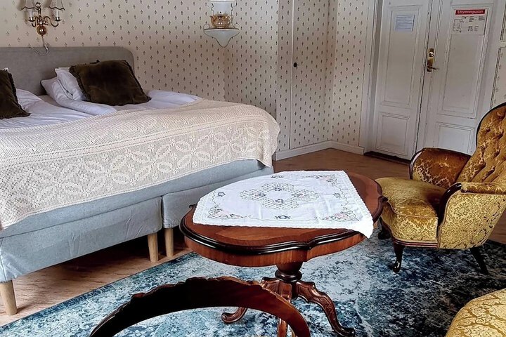 Room 14 of 50