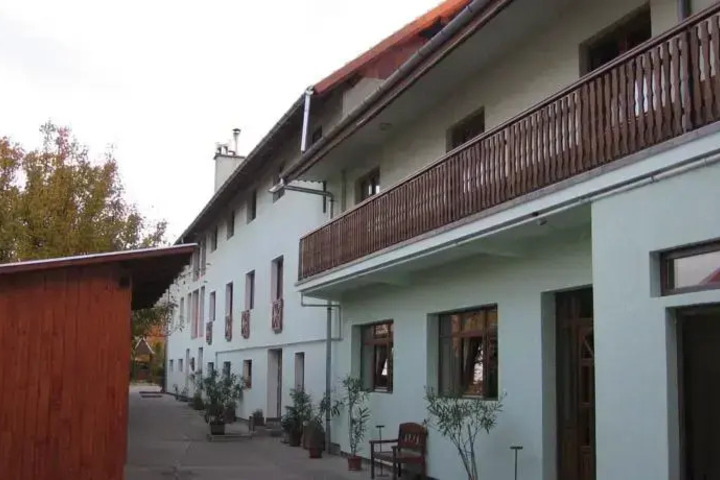 ROMANTIKA