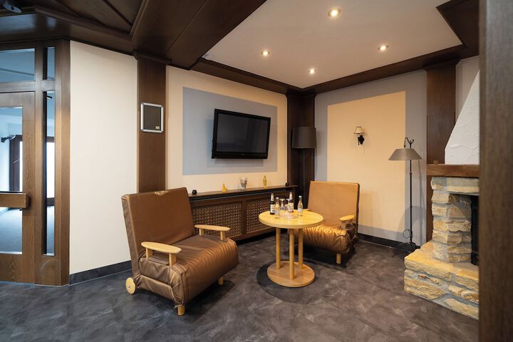 Hotel Interior 12 of 39