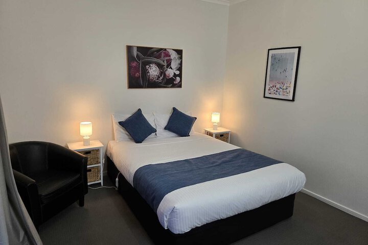 Room 17 of 30