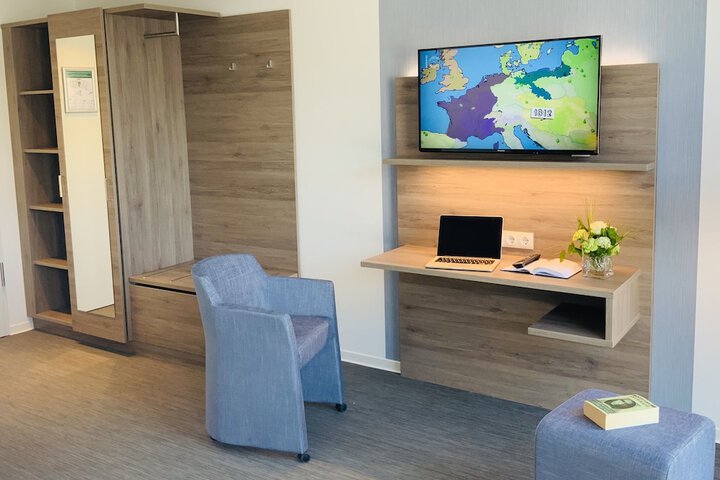 Room 6 of 46