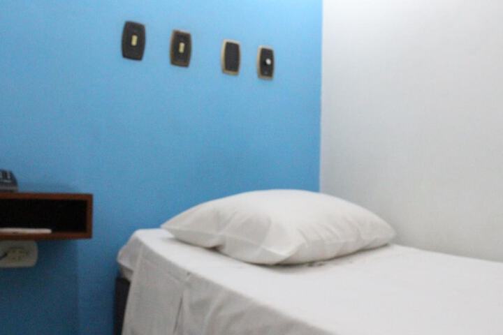 Room 15 of 28