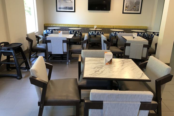 Breakfast area