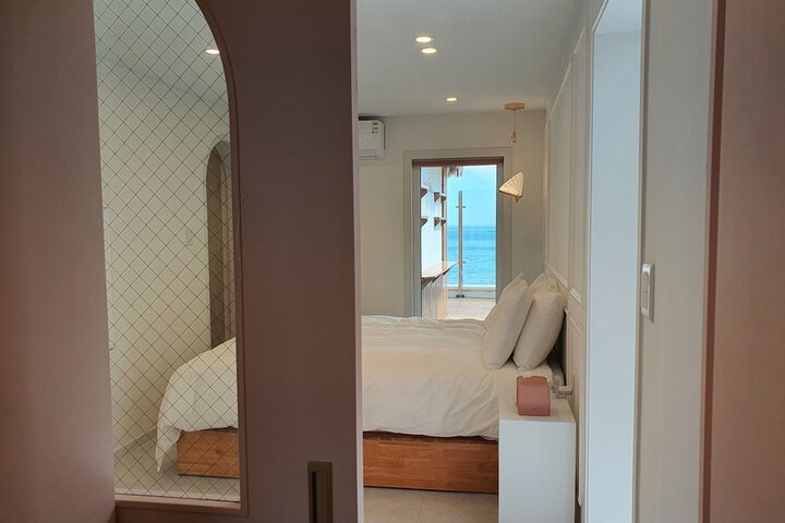 Room 2 of 55