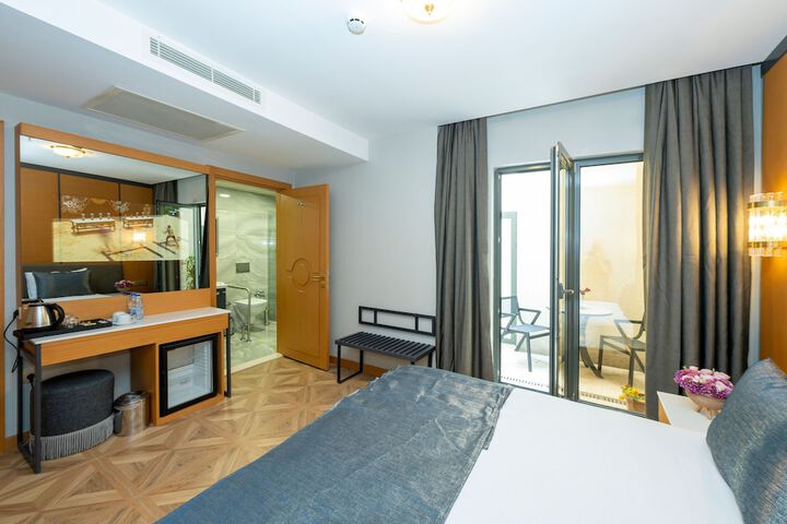 Room 19 of 144