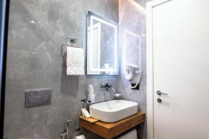Room 159 of 265