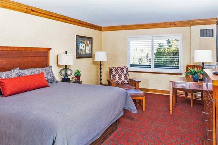 Quadruple Deluxe 2 Queen Beds (18 of 19)