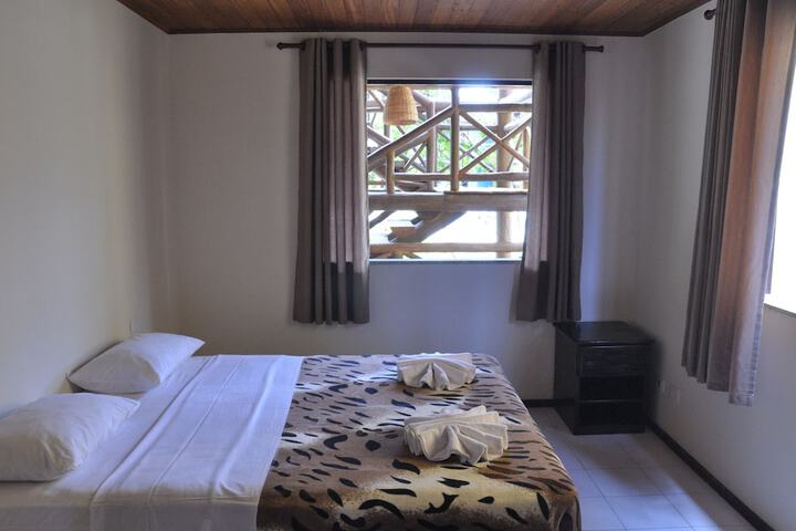 Room 2 of 33