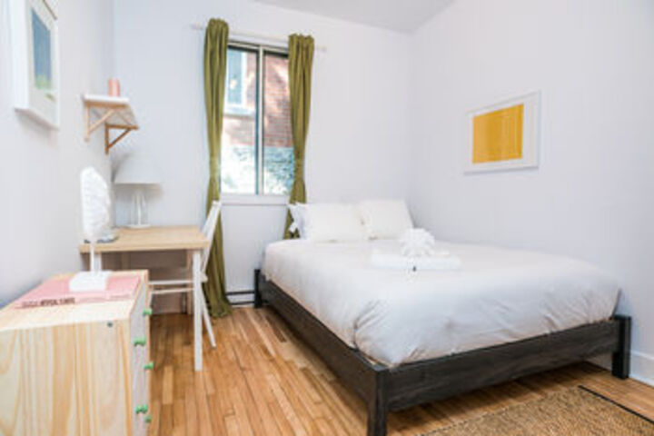 Room 9 of 23