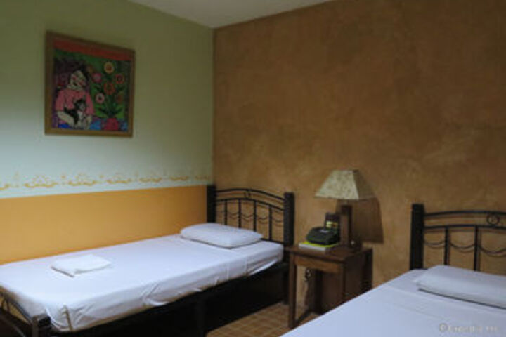 Room 37 of 74