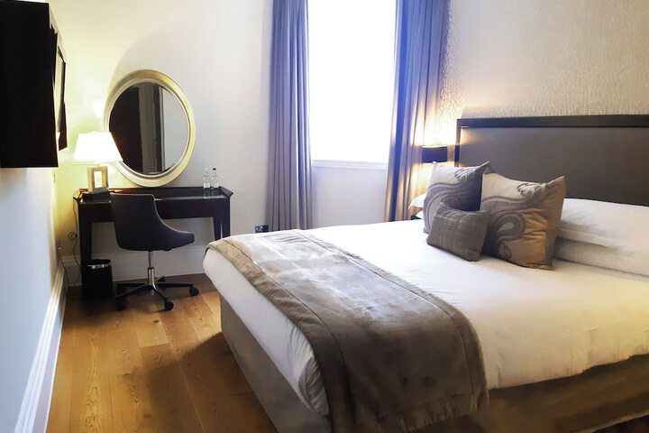Room 40 of 142