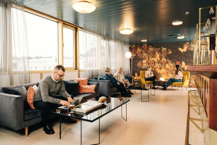 Guest Lobby