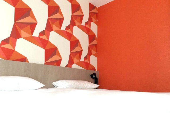 Room 8 of 61