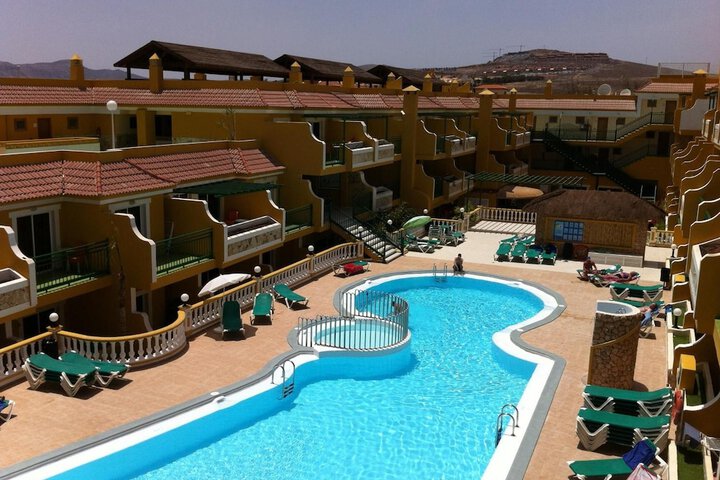 Pool Hotel