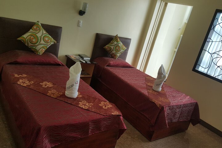 Room 9 of 105