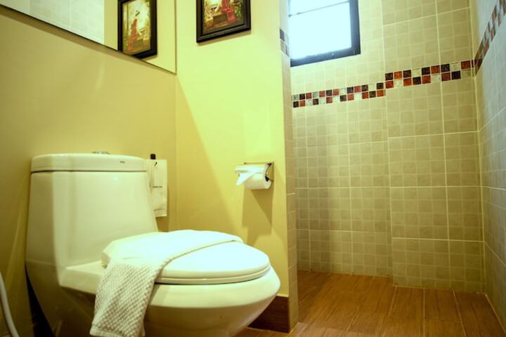 Room 19 of 38