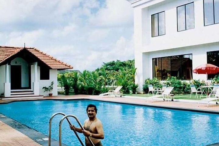 Pool 53 of 95