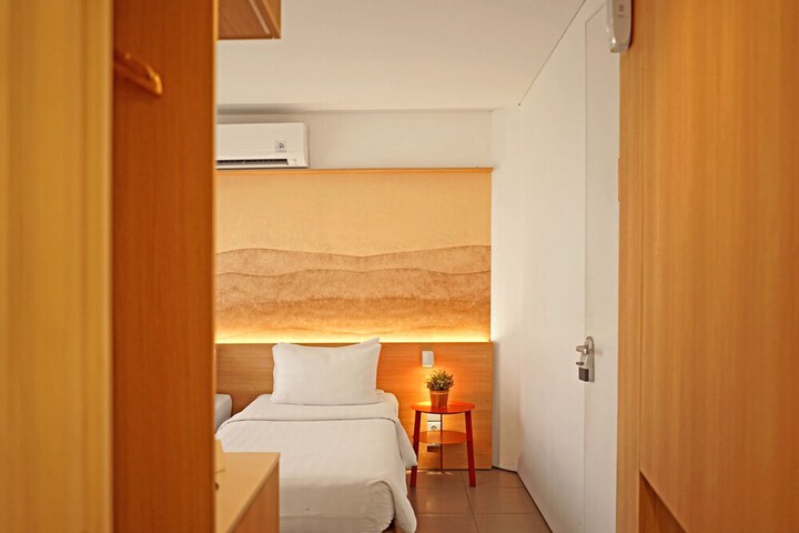 Room 32 of 55