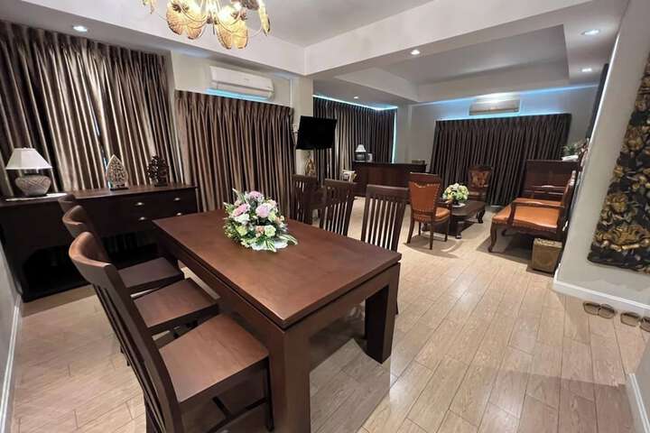 Room 15 of 53