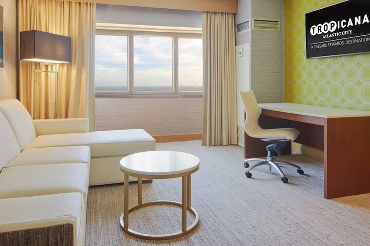 Chelsea Classic Room with 1 King Bed (44 of 54)