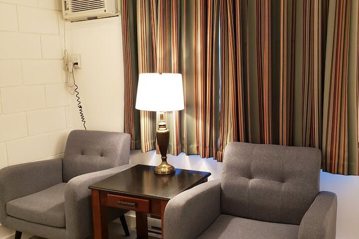 Room 6 of 81