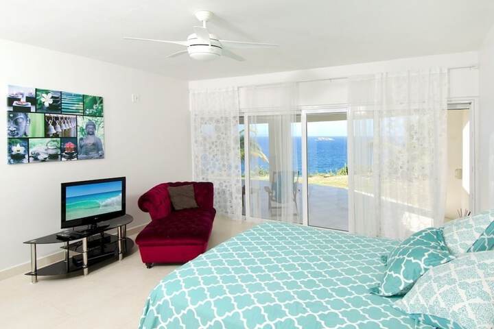 Room 4 of 20